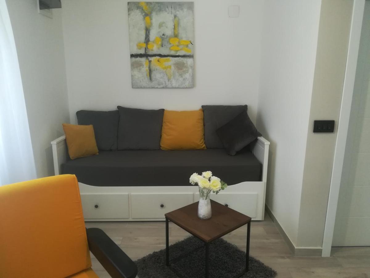 Apartmani Hermes Ядрия Екстериор снимка