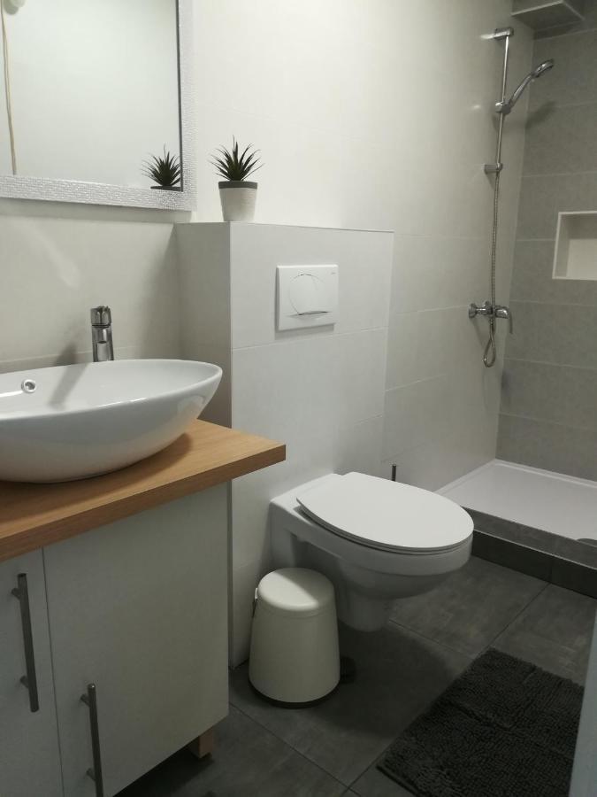 Apartmani Hermes Ядрия Екстериор снимка