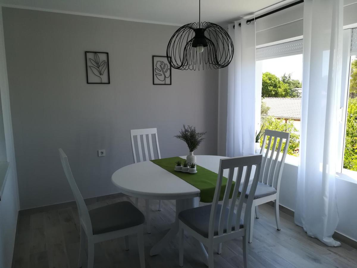 Apartmani Hermes Ядрия Екстериор снимка