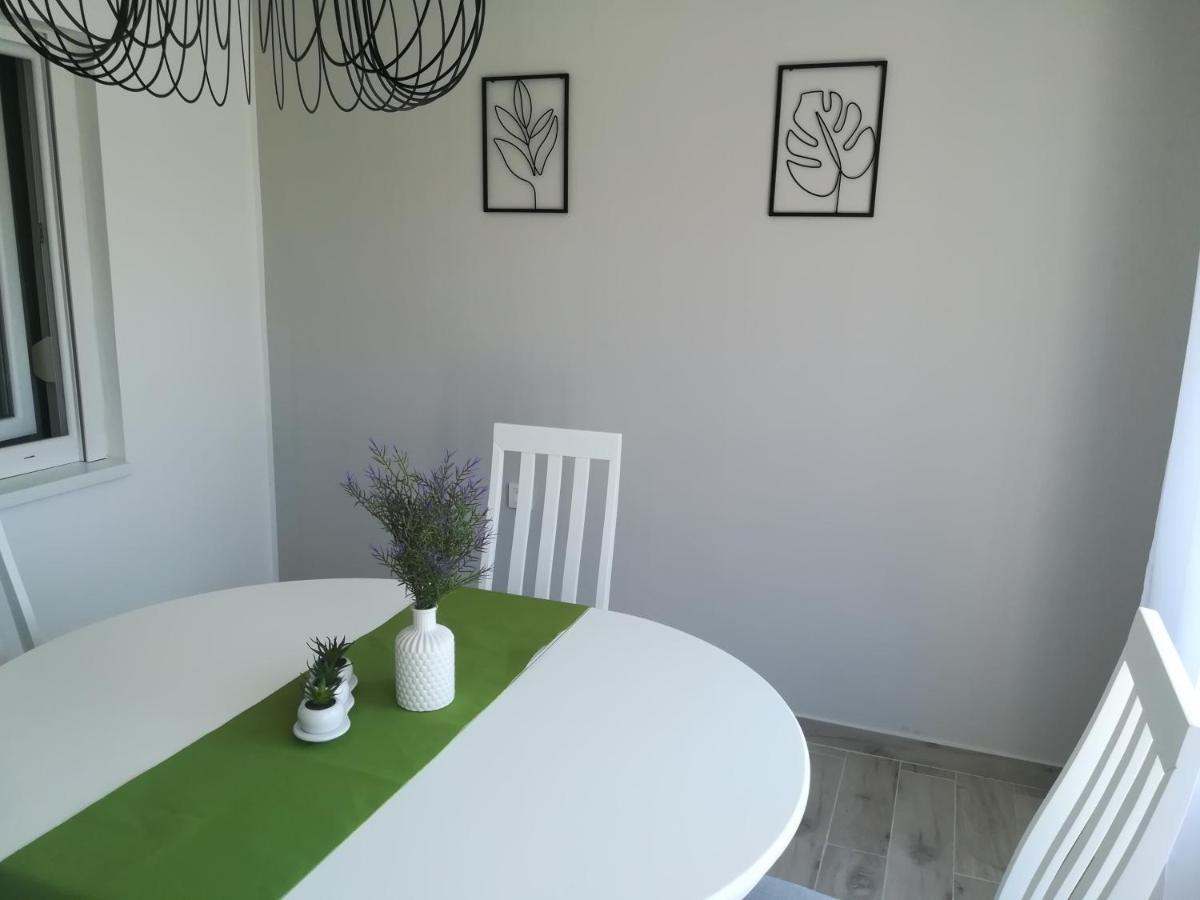 Apartmani Hermes Ядрия Екстериор снимка