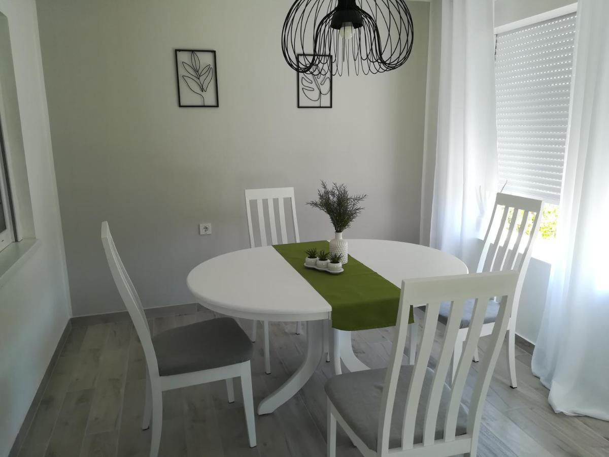Apartmani Hermes Ядрия Екстериор снимка