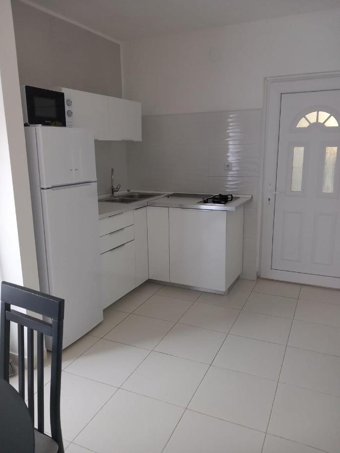Apartmani Hermes Ядрия Екстериор снимка