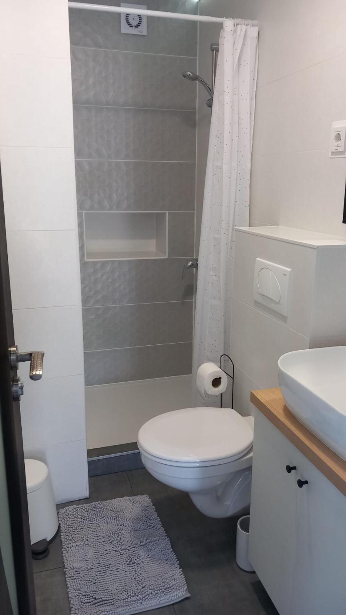 Apartmani Hermes Ядрия Екстериор снимка