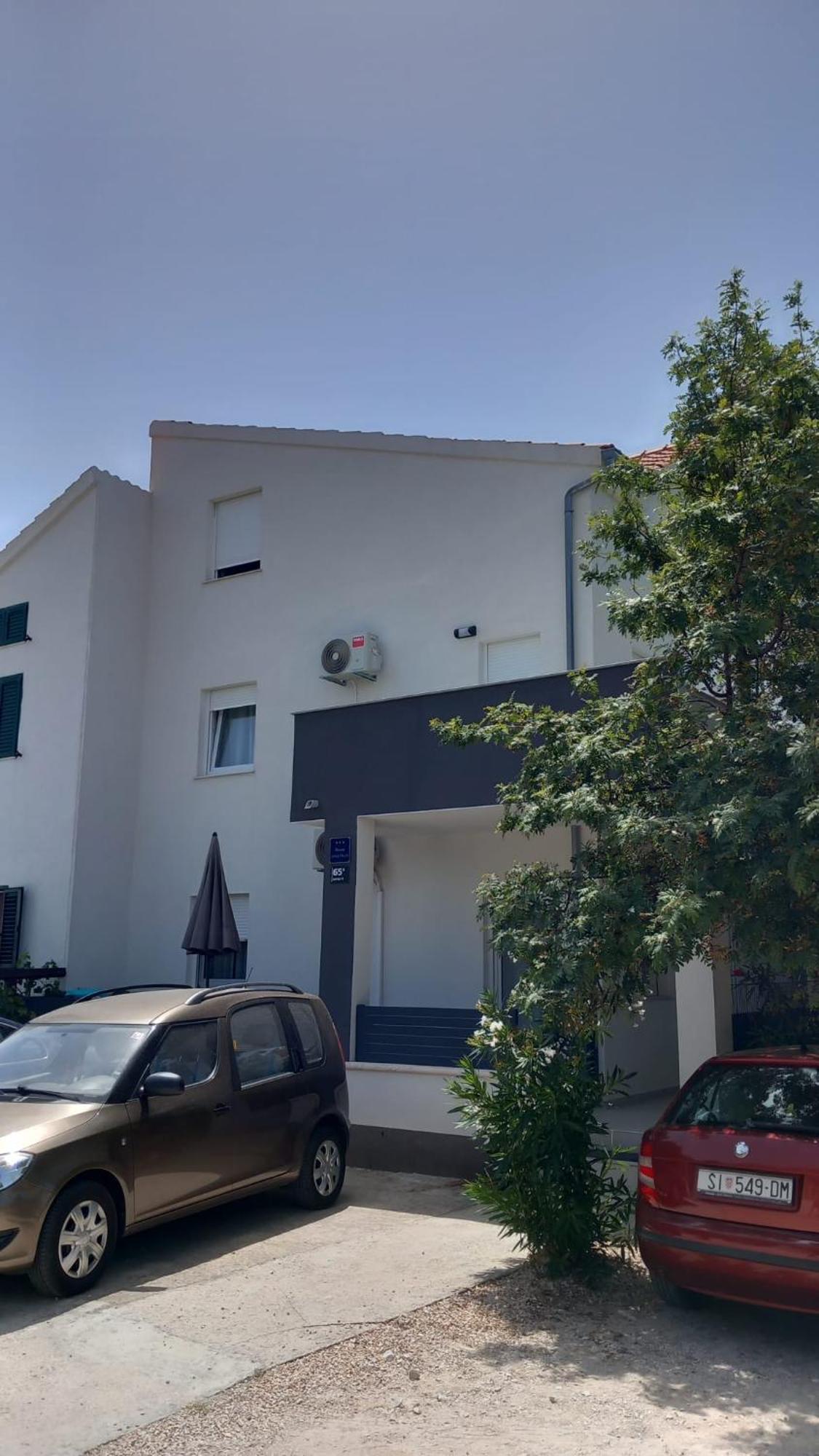 Apartmani Hermes Ядрия Екстериор снимка